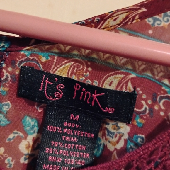 it's Pink beautiful laced top in Medium - Picture 4 of 4